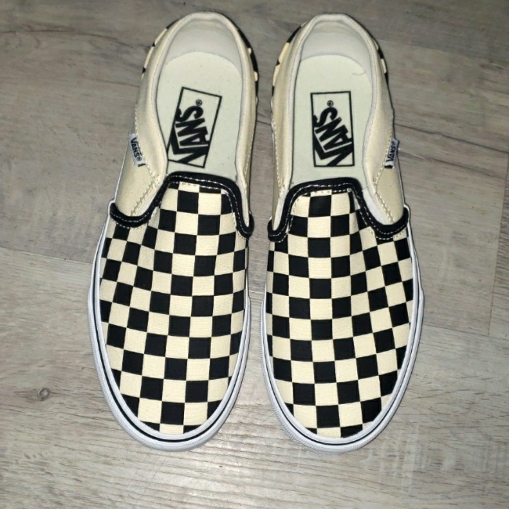 Vans black & off white sneakers. Size 6.5. Perfect conditions